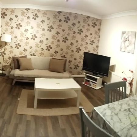 Kempston Cosy Lodge Бедфорд Экстерьер фото