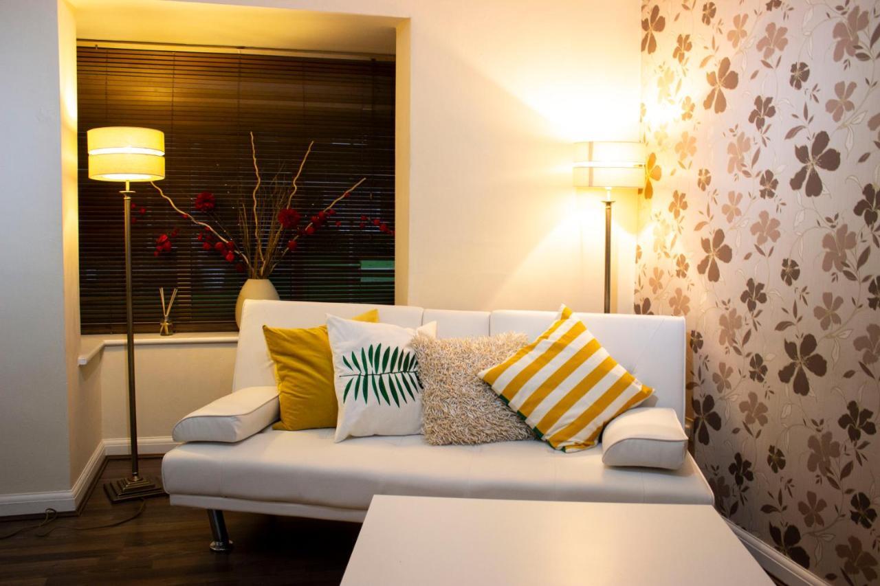 Kempston Cosy Lodge Бедфорд Экстерьер фото